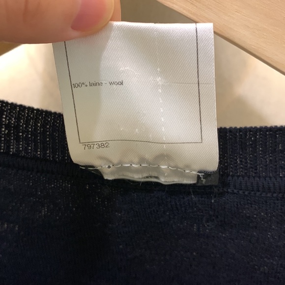 Chanel cc logo button navy blue ruffled design cardigan - Picture 3 of 9